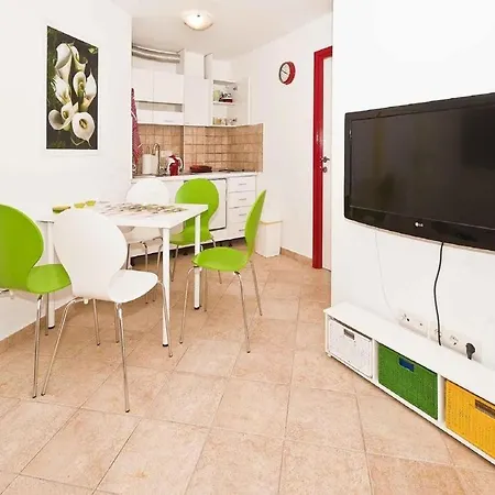 Apartman Depozit *