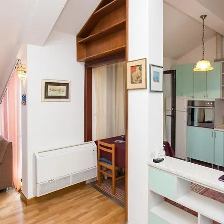 Apartman Depozit *