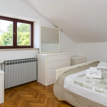 Depozit Apartman *